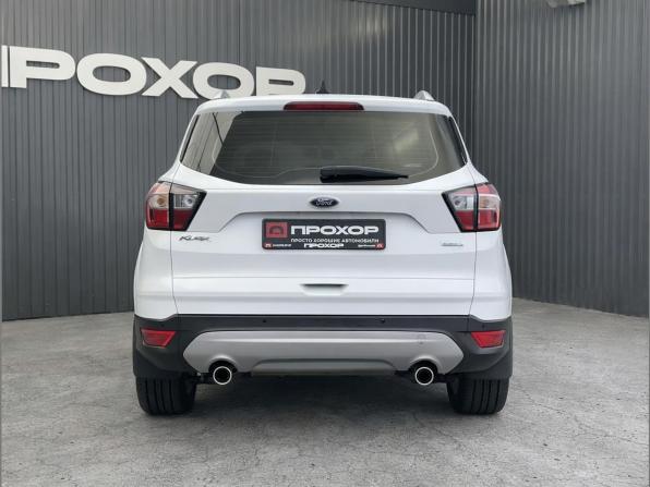 Ford Kuga II Рестайлинг с пробегом 2016 года, цена 1 577 000 рублей, 142324 км, внедорожник, Автокод Объявления