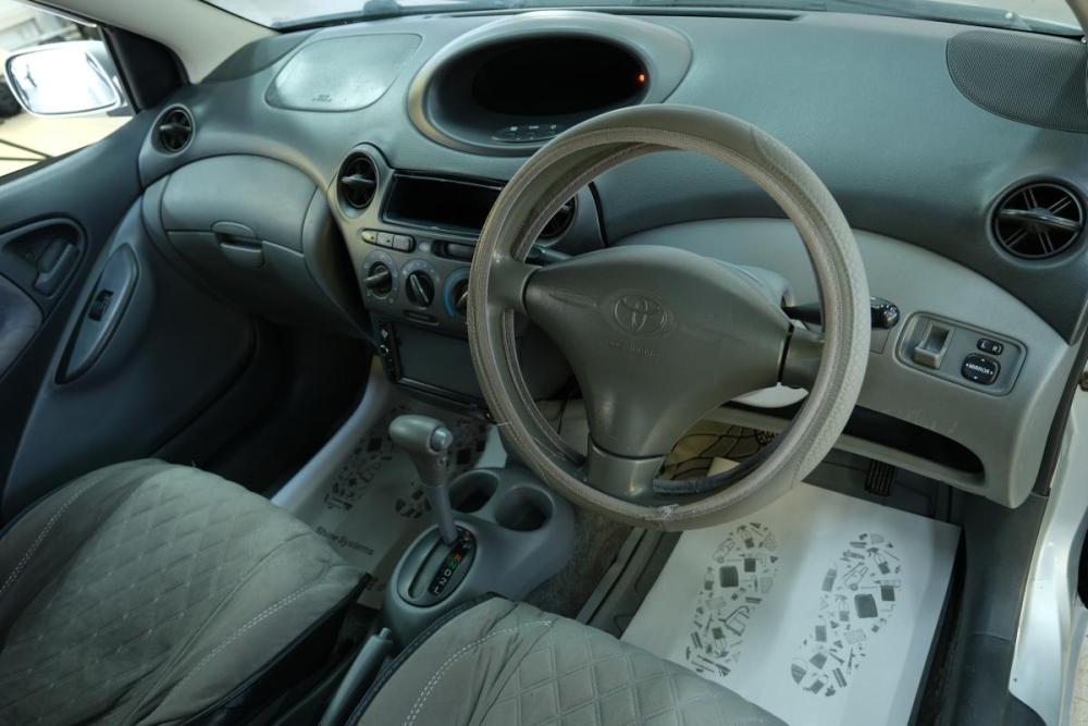 Toyota Vitz I (P10) Омск  - изображение 10