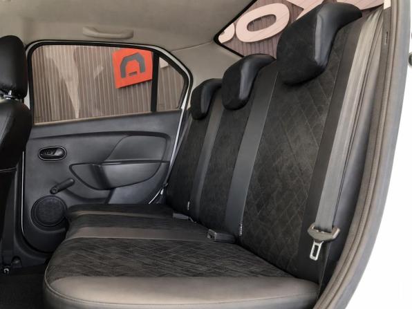 Renault Logan II с пробегом 2017 года, цена 917 000 рублей, 93800 км, седан, Автокод Объявления