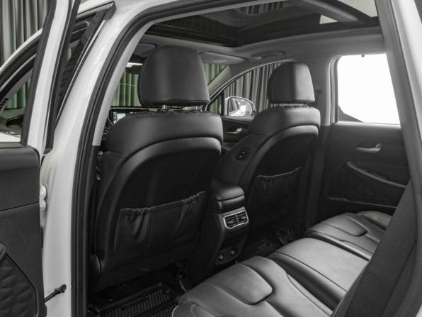 Hyundai Santa Fe IV Рестайлинг с пробегом 2023 года, цена 4 240 000 рублей, 64804 км, внедорожник, Автокод Объявления