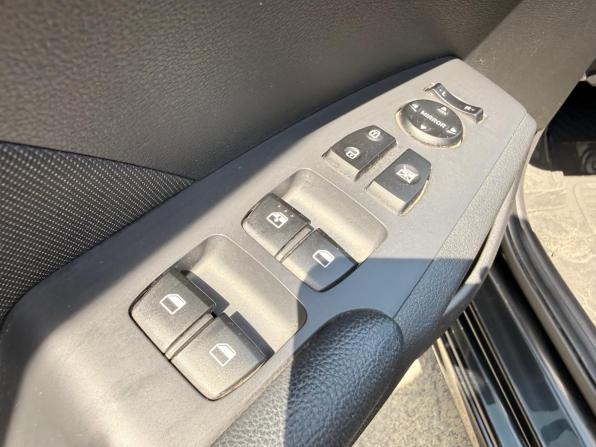 Hyundai Solaris II с пробегом 2019 года, цена 1 350 000 рублей, 83631 км, седан, Автокод Объявления