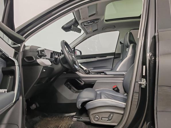 Geely Atlas II с пробегом 2024 года, цена 2 685 000 рублей, 28792 км, внедорожник, Автокод Объявления