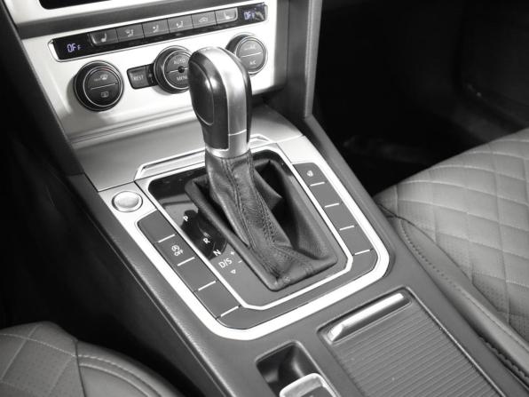 Volkswagen Passat B8 с пробегом 2019 года, цена 1 915 100 рублей, 145318 км, седан, Автокод Объявления