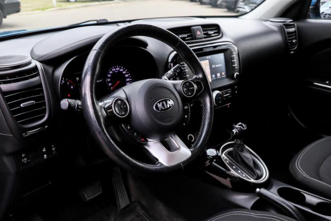 Kia Soul II Рестайлинг с пробегом 2018 года, цена 1 679 000 рублей, 98696 км, хэтчбек, Автокод Объявления