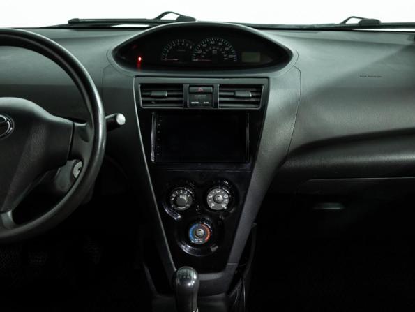 Toyota Yaris II с пробегом 2008 года, цена 549 585 рублей, 121230 км, седан, Автокод Объявления
