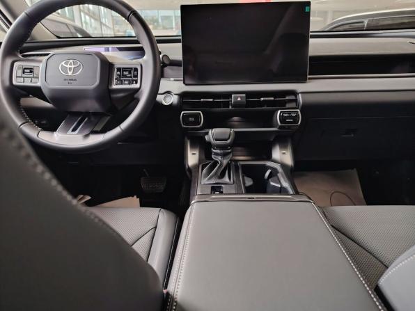 Новый Toyota RAV4 VI (XA60) 2026 года, цена 5 000 000 рублей, внедорожник, Автокод Объявления