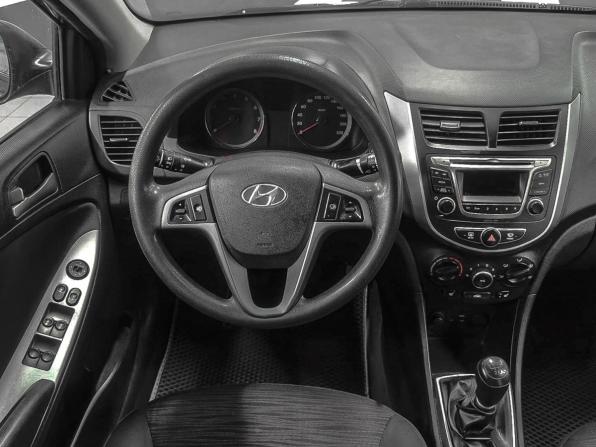 Hyundai Solaris I Рестайлинг с пробегом 2015 года, цена 859 900 рублей, 150000 км, седан, Автокод Объявления