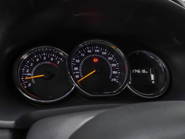 Renault Logan II Рестайлинг с пробегом 2021 года, цена 899 000 рублей, 174618 км, седан, Автокод Объявления