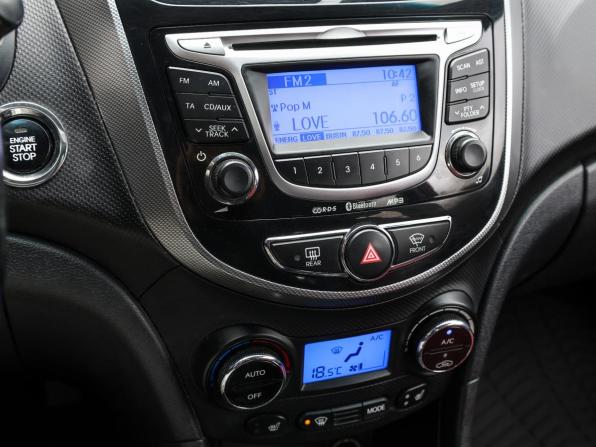 Hyundai Solaris I с пробегом 2013 года, цена 779 000 рублей, 194715 км, хэтчбек, Автокод Объявления