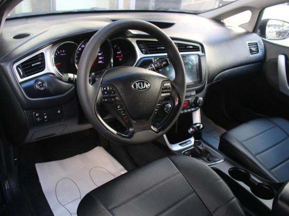 Kia Ceed II Рестайлинг с пробегом 2018 года, цена 1 087 700 рублей, 216000 км, универсал, Автокод Объявления