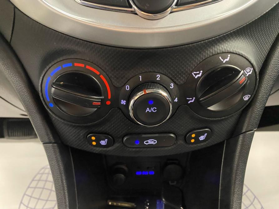 Hyundai Solaris I Санкт-Петербург  - изображение 14