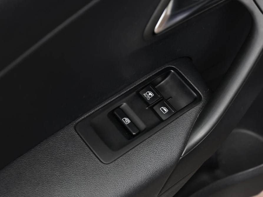 Volkswagen Polo V Рестайлинг Москва  - изображение 18