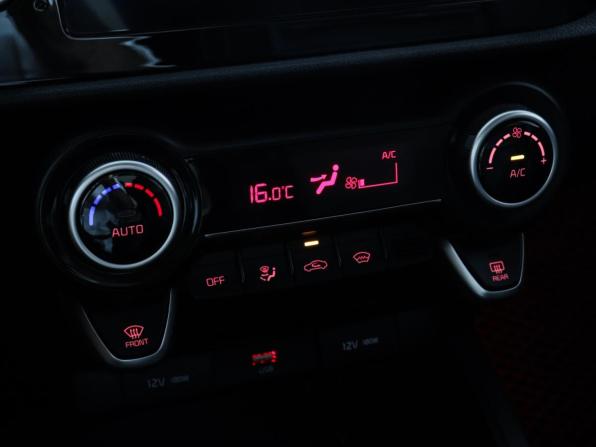 Kia Rio IV Рестайлинг с пробегом 2020 года, цена 1 750 000 рублей, 95808 км, седан, Автокод Объявления