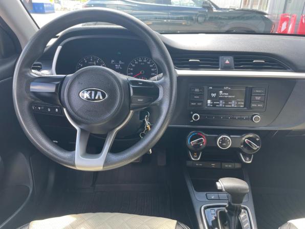 Kia Rio IV Рестайлинг с пробегом 2021 года, цена 1 641 000 рублей, 99000 км, седан, Автокод Объявления