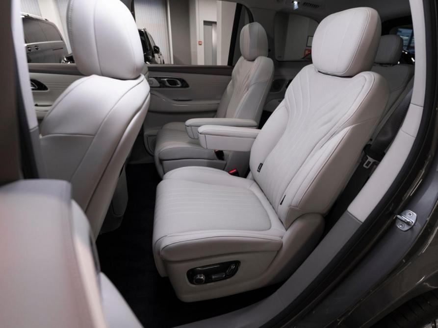 Geely Galaxy M9 Москва  - изображение 12