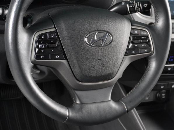 Hyundai Solaris II с пробегом 2019 года, цена 1 299 000 рублей, 174064 км, седан, Автокод Объявления