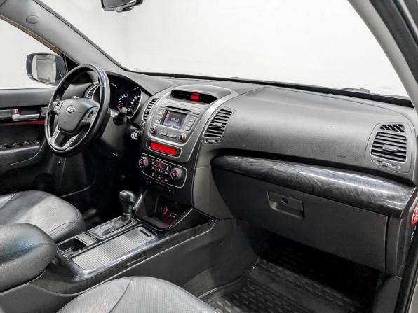 Kia Sorento II Рестайлинг с пробегом 2015 года, цена 1 815 000 рублей, 122404 км, внедорожник, Автокод Объявления