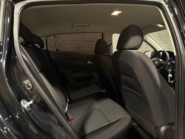Kia Rio IV с пробегом 2017 года, цена 1 399 000 рублей, 102024 км, хэтчбек, Автокод Объявления