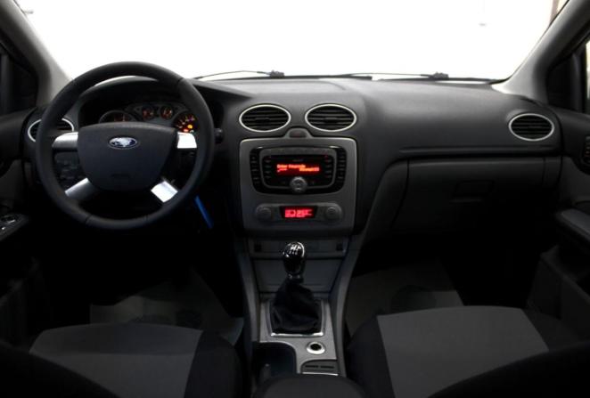 Ford Focus II Рестайлинг с пробегом 2010 года, цена 410 000 рублей, 350000 км, седан, Автокод Объявления