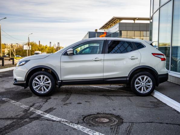 Nissan Qashqai II с пробегом 2018 года, цена 1 578 000 рублей, 92844 км, внедорожник, Автокод Объявления