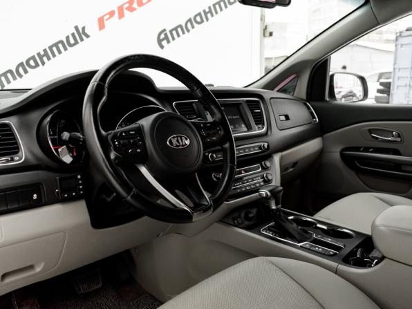 Kia Carnival III с пробегом 2018 года, цена 2 670 000 рублей, 124653 км, минивэн, Автокод Объявления