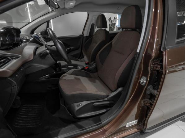 Peugeot 2008 I с пробегом 2014 года, цена 850 000 рублей, 174932 км, внедорожник, Автокод Объявления
