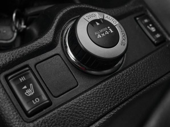 Nissan Qashqai II с пробегом 2014 года, цена 1 520 000 рублей, 176288 км, внедорожник, Автокод Объявления
