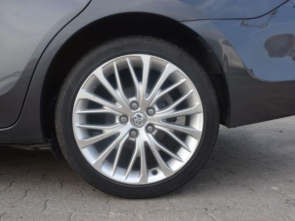 Toyota Corolla XI (E160 E170 E180) с пробегом 2015 года, цена 1 030 000 рублей, 111254 км, седан, Автокод Объявления