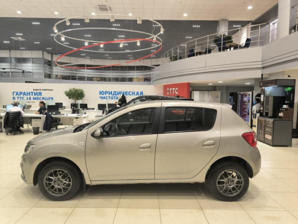Renault Sandero II Рестайлинг с пробегом 2018 года, цена 834 000 рублей, 91590 км, хэтчбек, Автокод Объявления