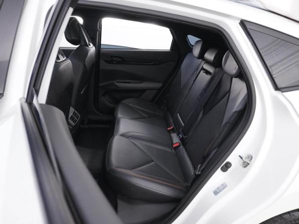 Changan UNI-V I с пробегом 2023 года, цена 2 399 444 рубля, 33188 км, лифтбек, Автокод Объявления