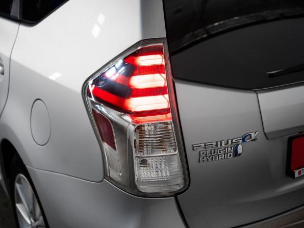 Toyota Prius Alpha I (ZVW40/41) Рестайлинг с пробегом 2014 года, цена 1 415 300 рублей, 142253 км, универсал, Автокод Объявления