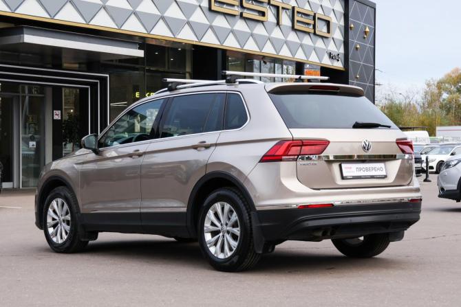 Volkswagen Tiguan II с пробегом 2017 года, цена 1 878 000 рублей, 106076 км, внедорожник, Автокод Объявления