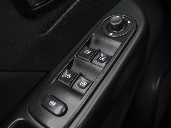Renault Kaptur I с пробегом 2016 года, цена 1 379 000 рублей, 168421 км, внедорожник, Автокод Объявления