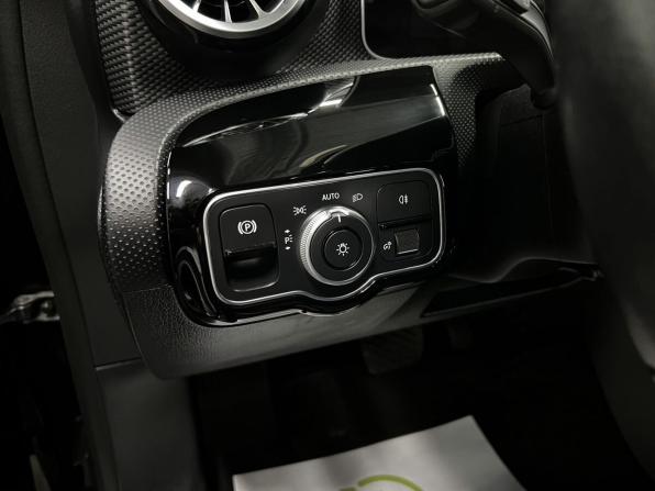 Mercedes-Benz A-Класс IV (W177) с пробегом 2019 года, цена 2 295 000 рублей, 93698 км, хэтчбек, Автокод Объявления