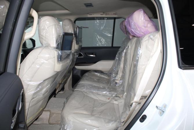 Toyota Land Cruiser 300 Series с пробегом 2024 года, цена 13 400 000 рублей, 25 км, внедорожник, Автокод Объявления