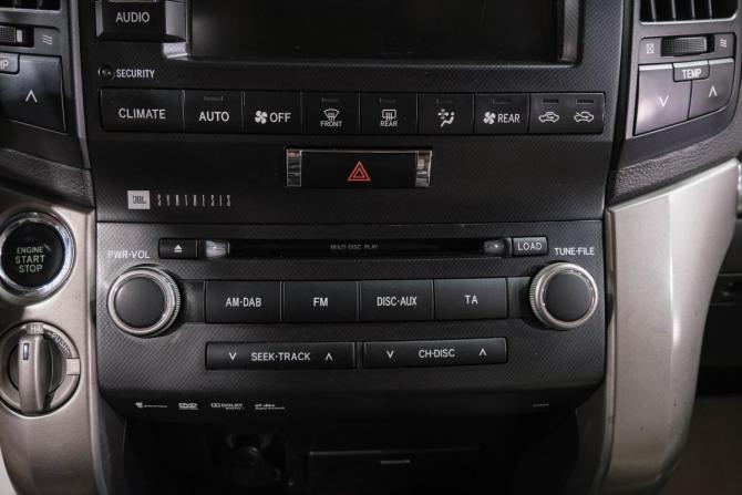 Toyota Land Cruiser 200 Series с пробегом 2010 года, цена 3 329 000 рублей, 233000 км, внедорожник, Автокод Объявления