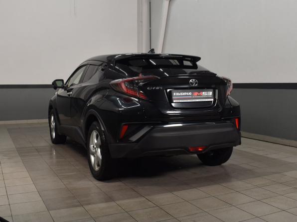 Toyota C-HR I с пробегом 2018 года, цена 2 174 995 рублей, 58582 км, внедорожник, Автокод Объявления
