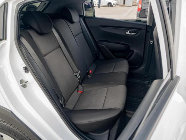 Kia Rio IV Рестайлинг с пробегом 2021 года, цена 1 522 000 рублей, 105474 км, хэтчбек, Автокод Объявления