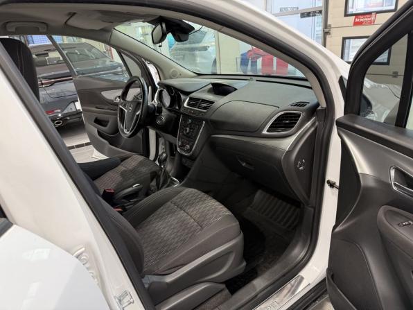 Opel Mokka I с пробегом 2014 года, цена 970 000 рублей, 133957 км, внедорожник, Автокод Объявления