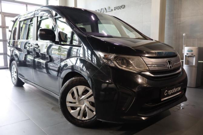 Honda Stepwgn V с пробегом 2017 года, цена 1 269 000 рублей, 235000 км, минивэн, Автокод Объявления