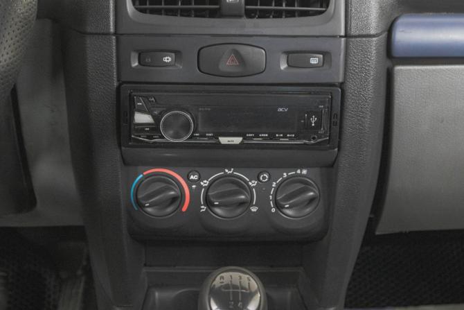 Renault Symbol I Рестайлинг 2 с пробегом 2008 года, цена 339 000 рублей, 300000 км, седан, Автокод Объявления
