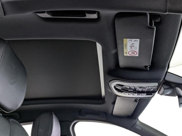 Porsche Macan I Рестайлинг 2 с пробегом 2023 года, цена 6 895 000 рублей, 3249 км, внедорожник, Автокод Объявления