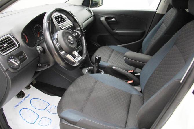 Volkswagen Polo V Рестайлинг с пробегом 2019 года, цена 1 199 000 рублей, 152843 км, седан, Автокод Объявления