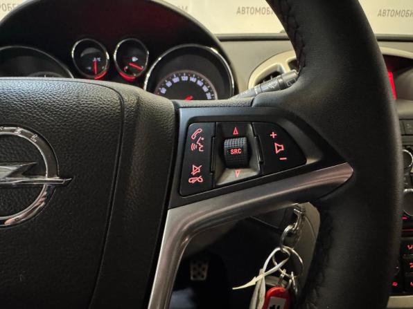 Opel Astra J с пробегом 2012 года, цена 599 000 рублей, 178000 км, хэтчбек, Автокод Объявления