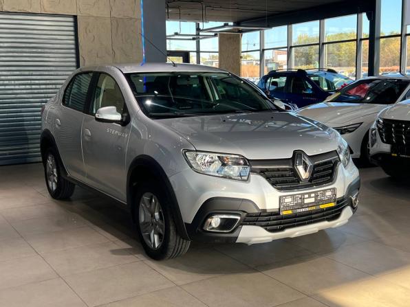 Renault Logan II Рестайлинг с пробегом 2020 года, цена 1 310 000 рублей, 55300 км, седан, Автокод Объявления