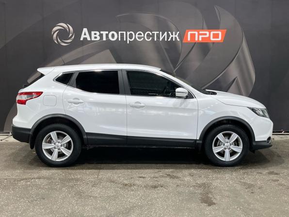 Nissan Qashqai II с пробегом 2015 года, цена 1 450 000 рублей, 127443 км, внедорожник, Автокод Объявления