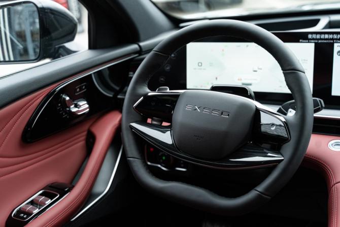 Exeed RX с пробегом 2025 года, цена 3 490 000 рублей, 648 км, внедорожник, Автокод Объявления