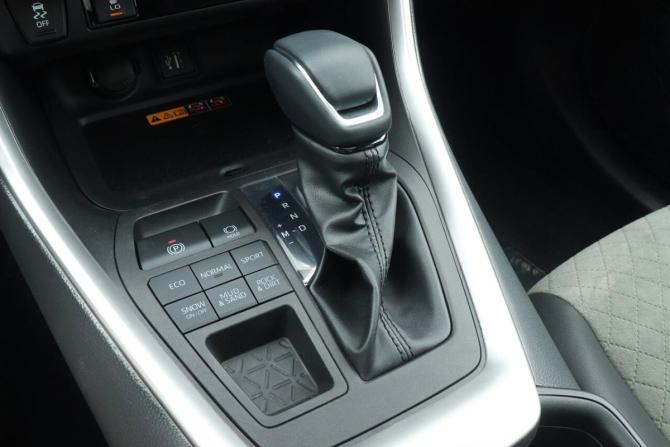 Toyota RAV4 V (XA50) с пробегом 2025 года, цена 4 350 000 рублей, 10 км, внедорожник, Автокод Объявления