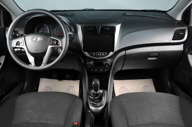 Hyundai Solaris I Рестайлинг с пробегом 2016 года, цена 1 019 000 рублей, 178000 км, седан, Автокод Объявления