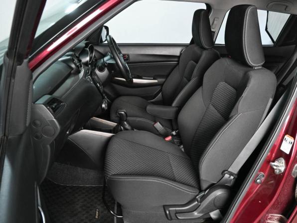 Suzuki Swift V с пробегом 2018 года, цена 1 115 000 рублей, 84408 км, хэтчбек, Автокод Объявления